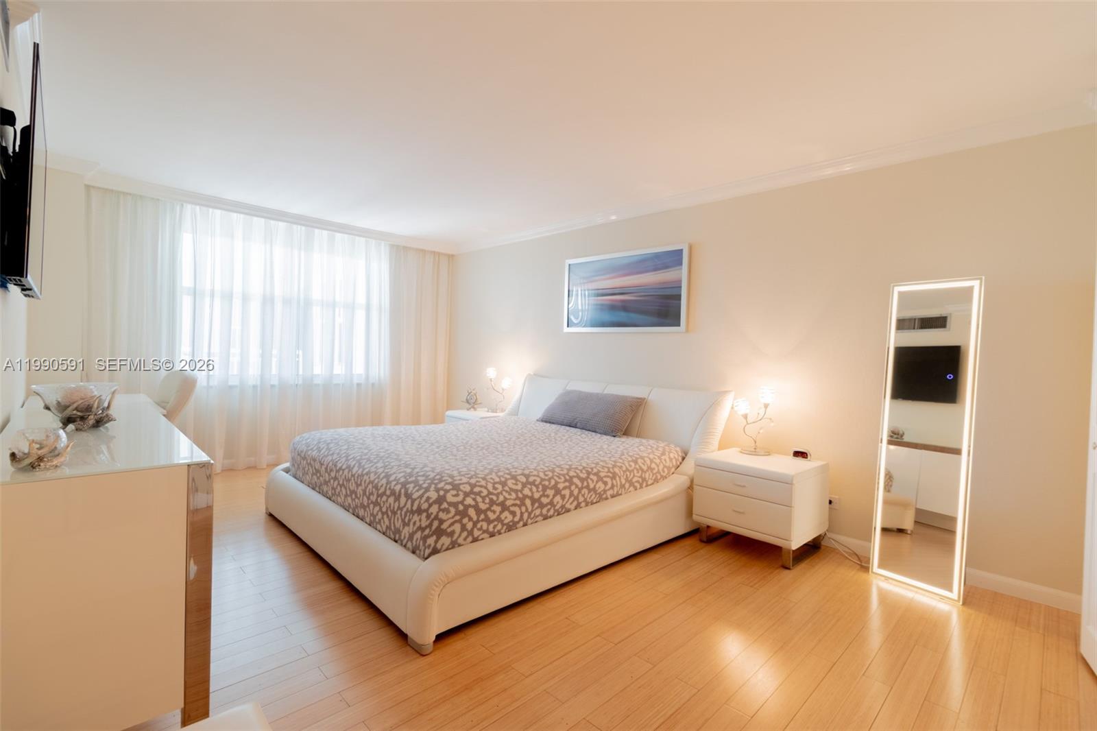 WINSTON TOWERS 500 CONDO - Residential