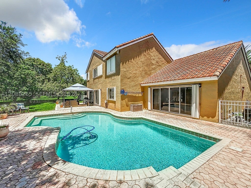 1342 NW 195th Ave