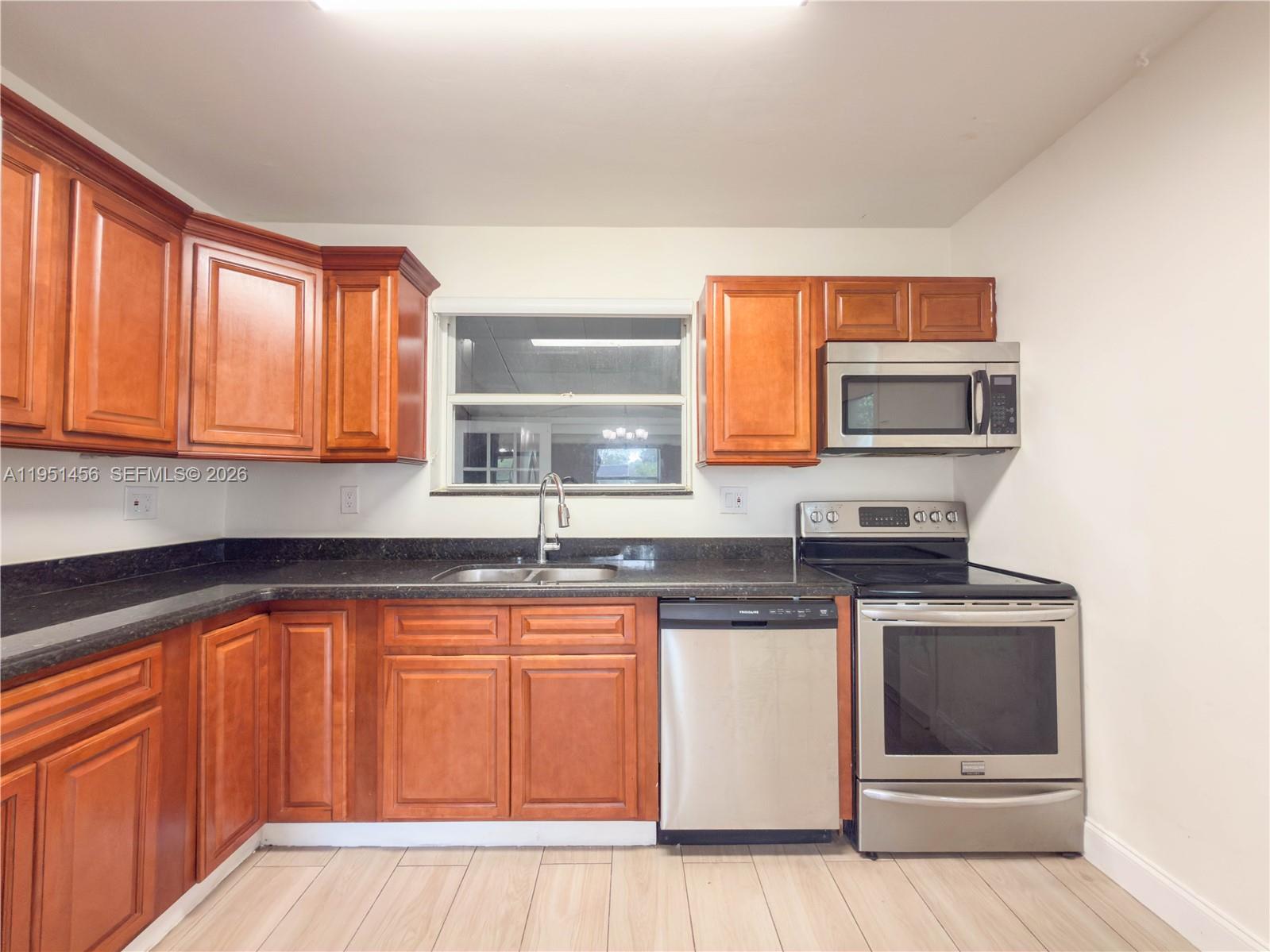 REV PL SEC 2 CC ESTATES - Residential