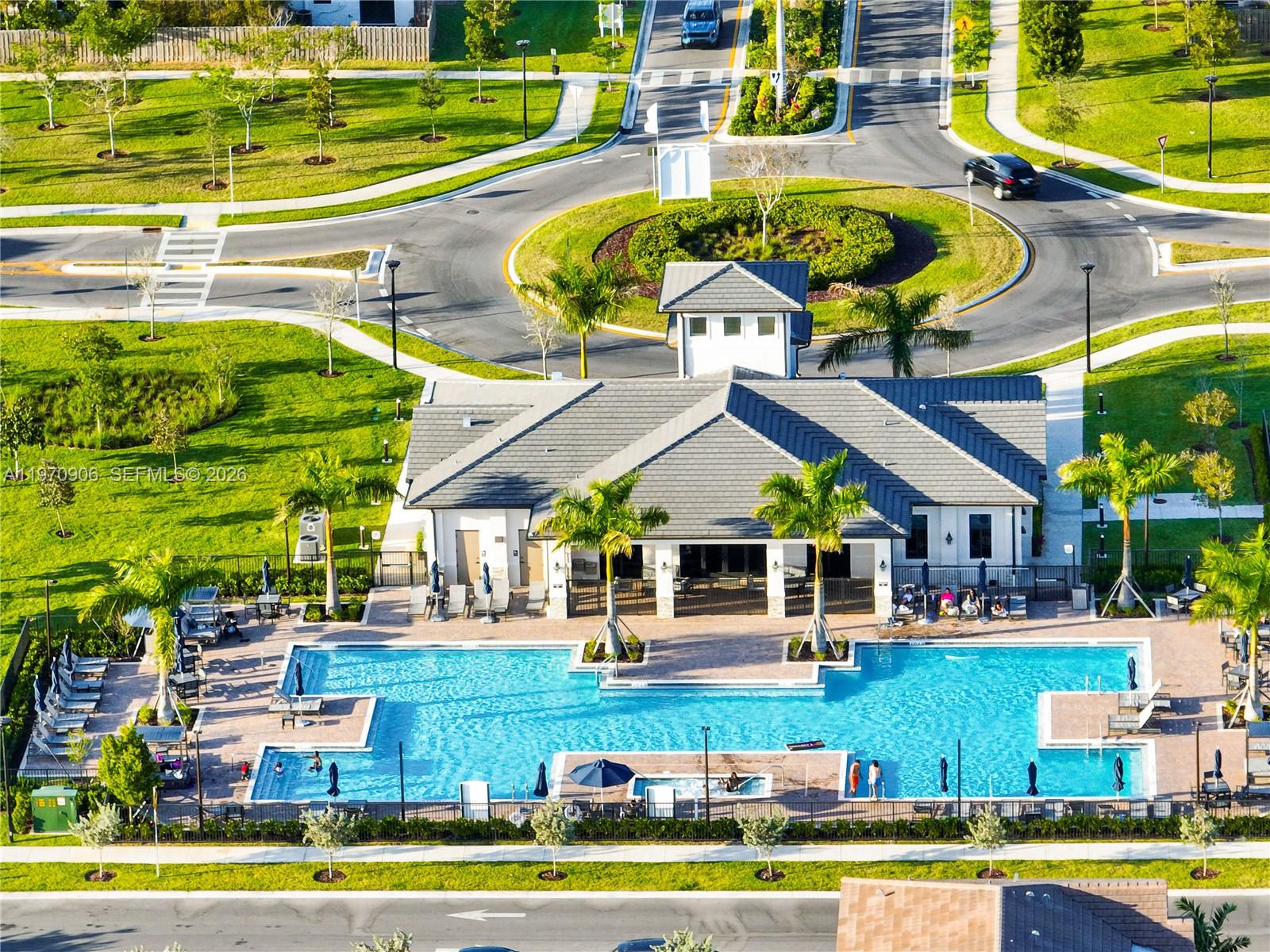 KENDALL ASSEMBLAGE SOUTH - Residential