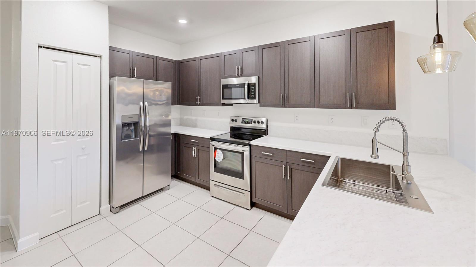 KENDALL ASSEMBLAGE SOUTH - Residential