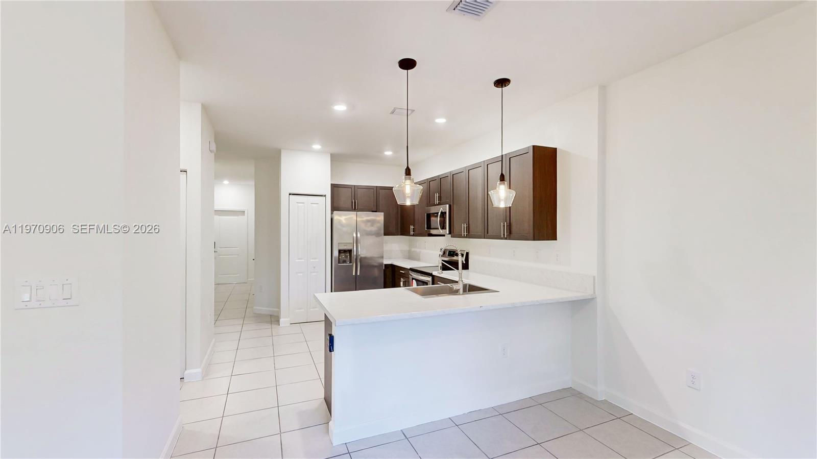 KENDALL ASSEMBLAGE SOUTH - Residential