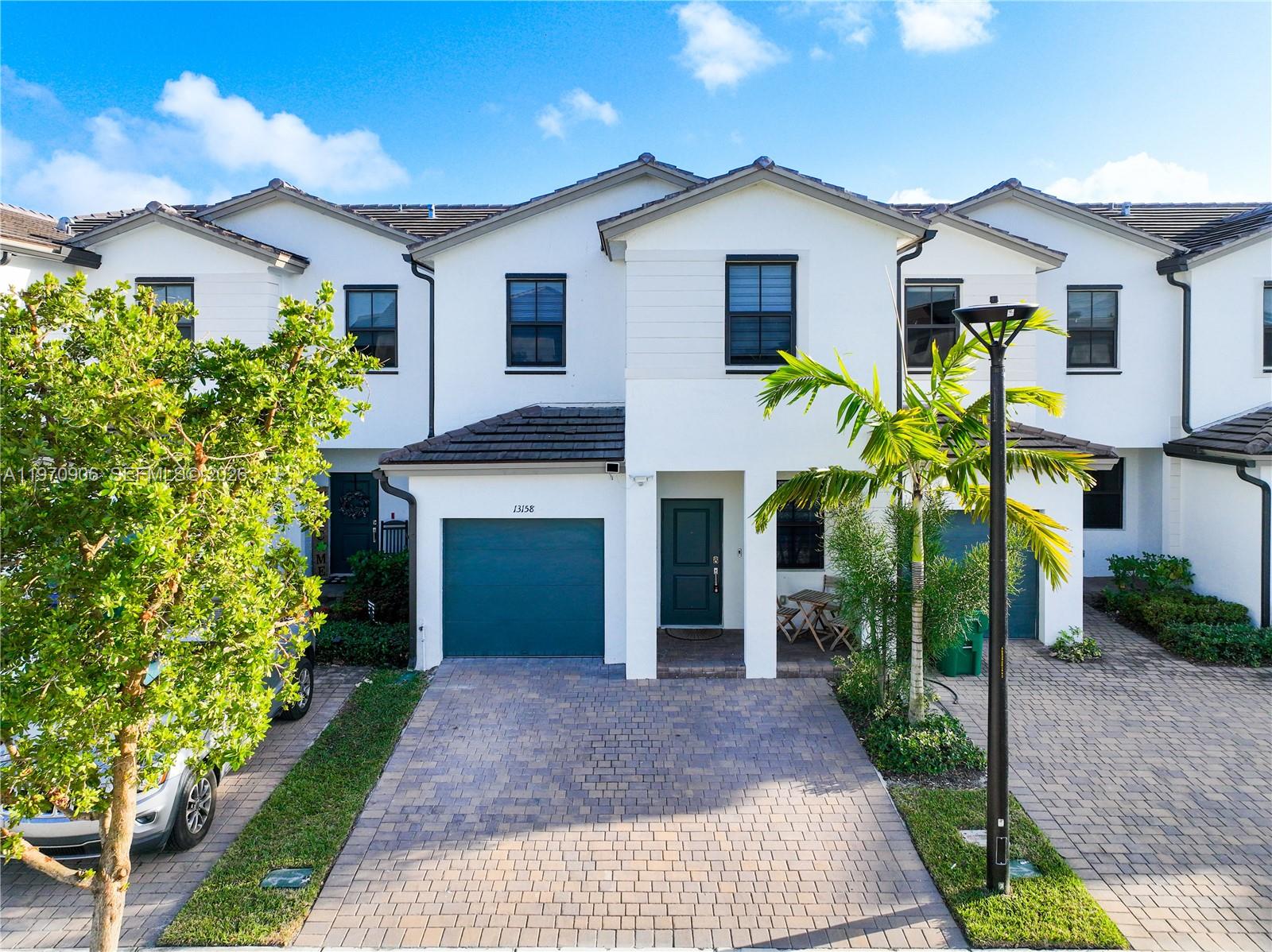 KENDALL ASSEMBLAGE SOUTH - Residential