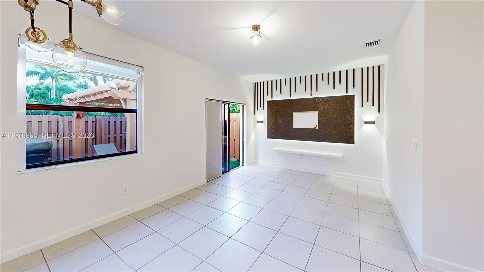 KENDALL ASSEMBLAGE SOUTH - Residential