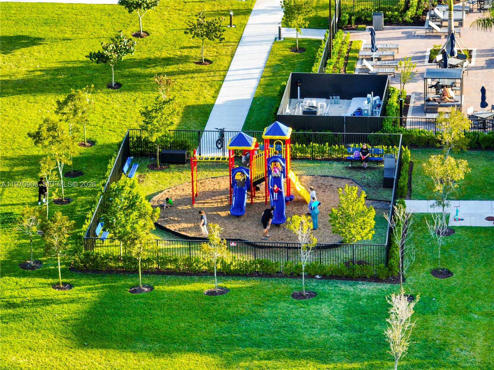 KENDALL ASSEMBLAGE SOUTH - Residential