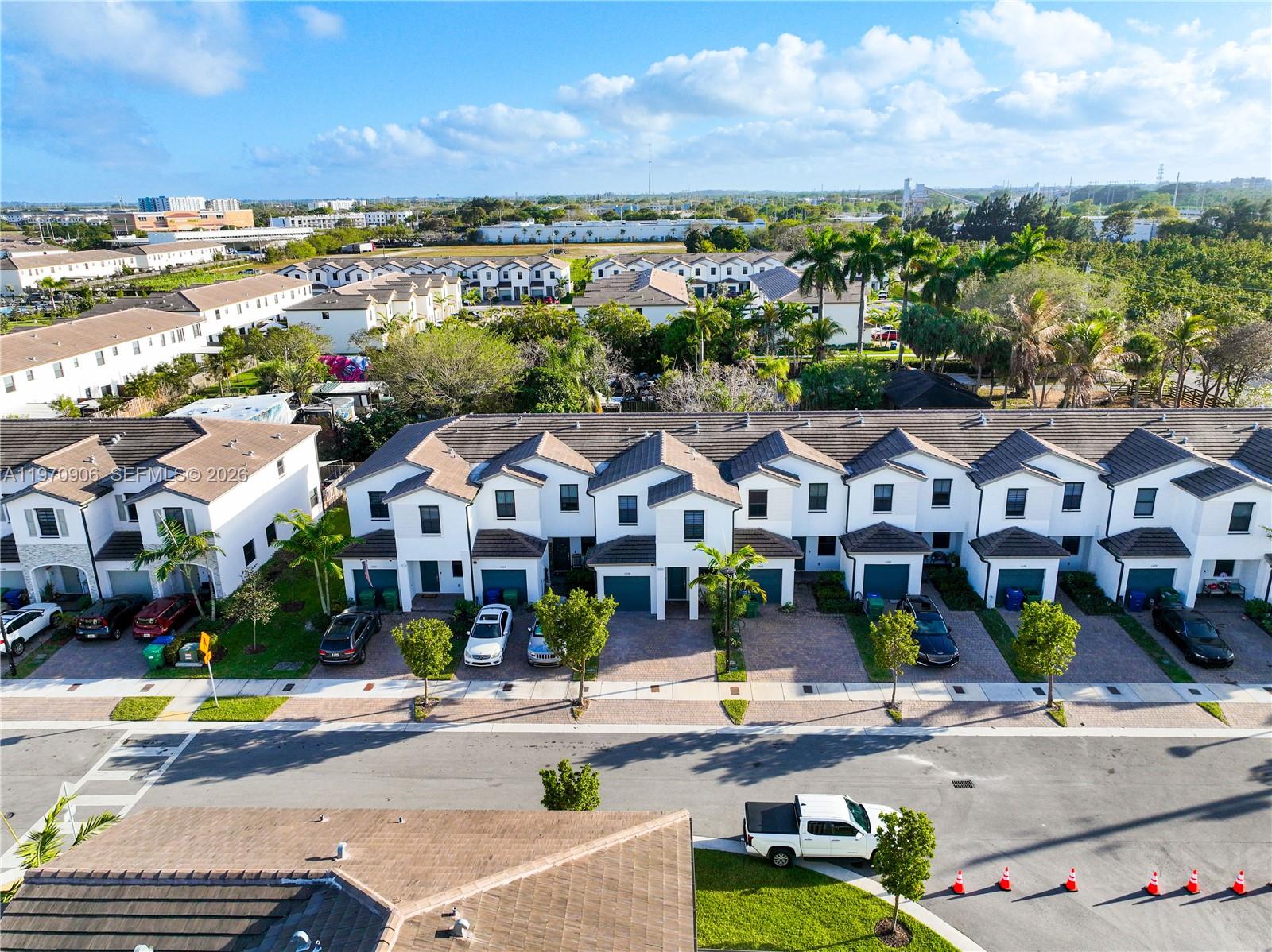 KENDALL ASSEMBLAGE SOUTH - Residential