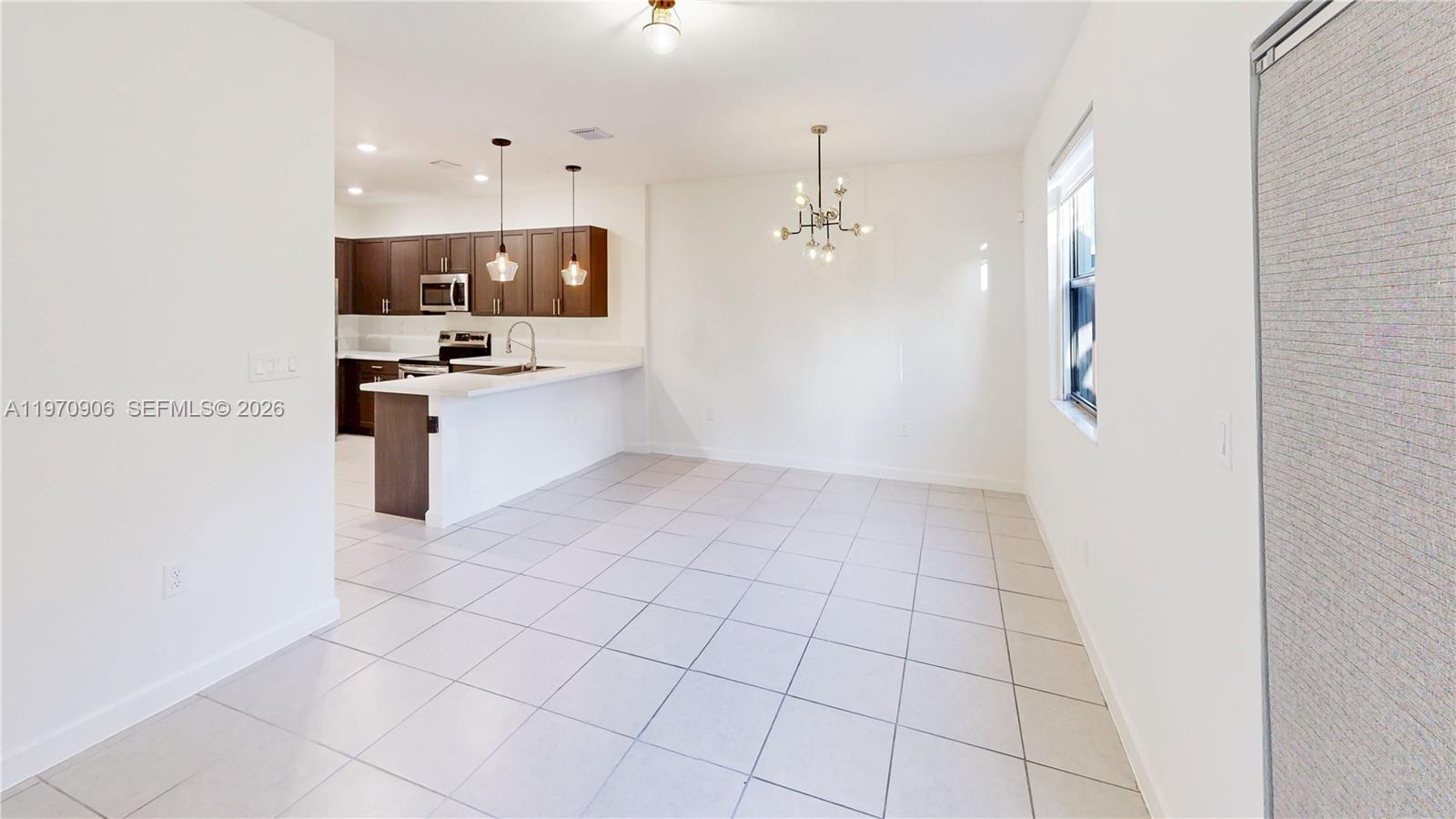 KENDALL ASSEMBLAGE SOUTH - Residential