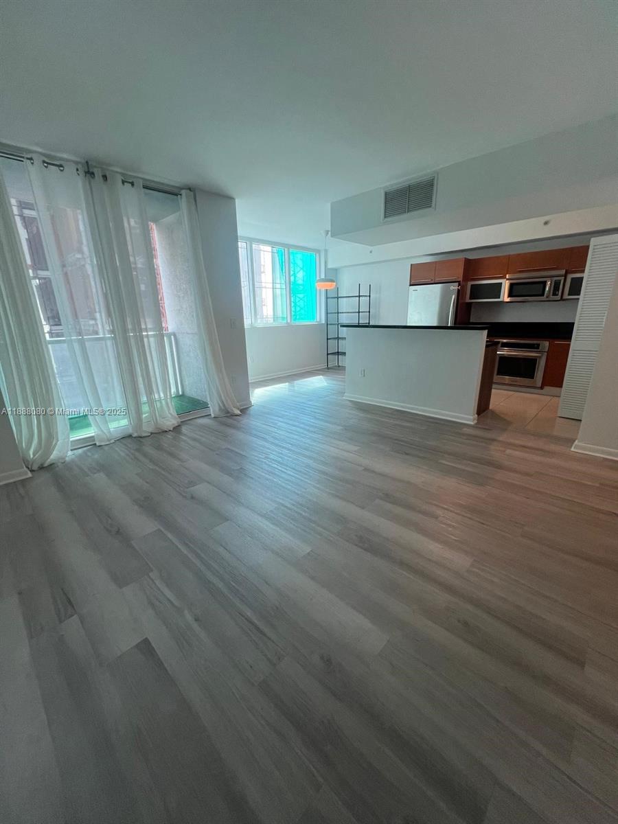 244 Biscayne Blvd 608
