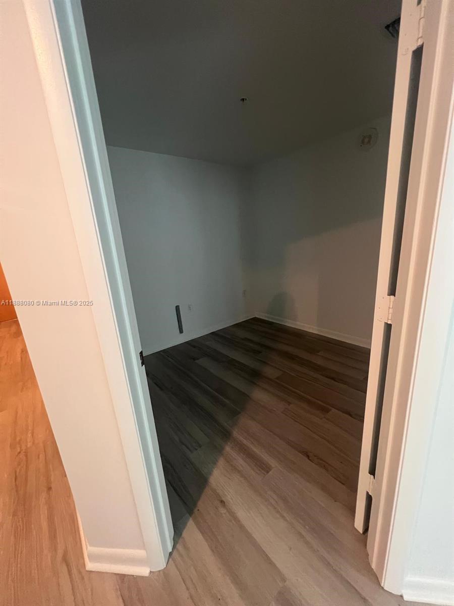 VIZCAYNE NORTH CONDO - Residential