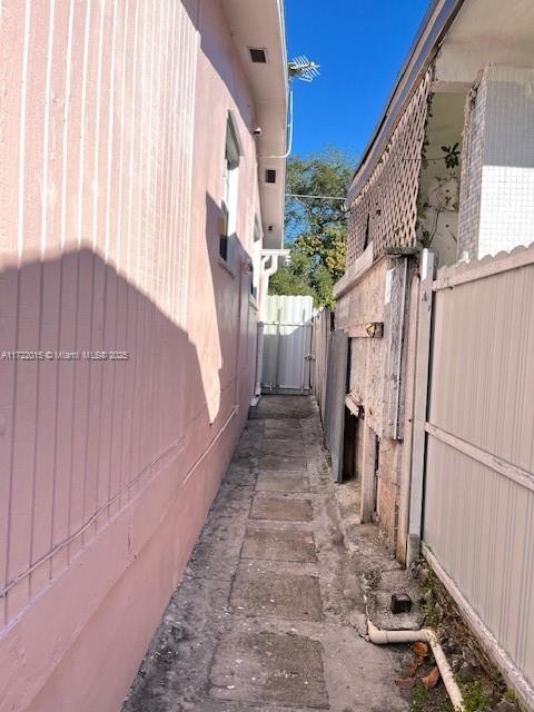 NORTHERN BLVD TRACK - Residential Income