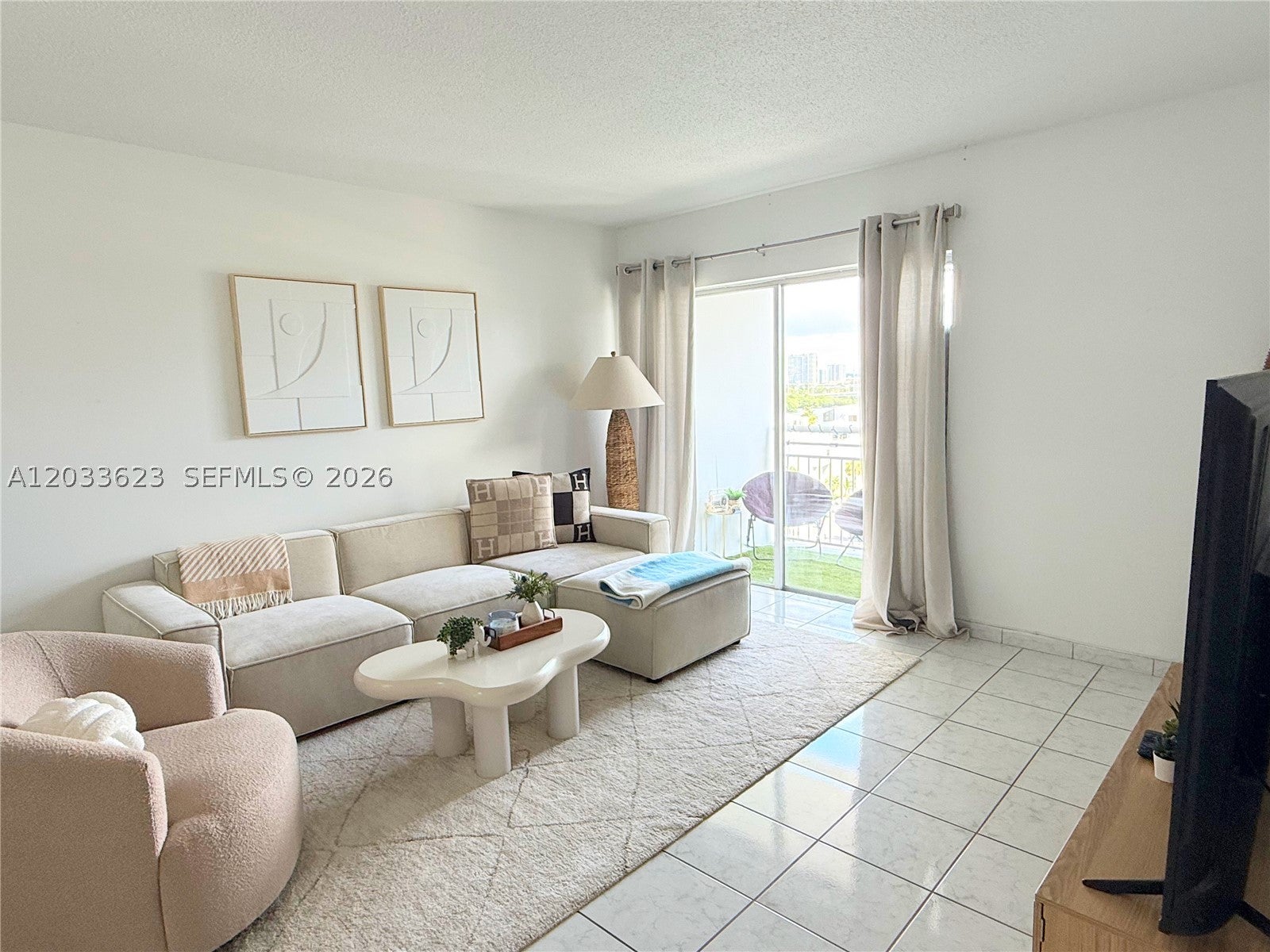 400 Kings Point Dr 928