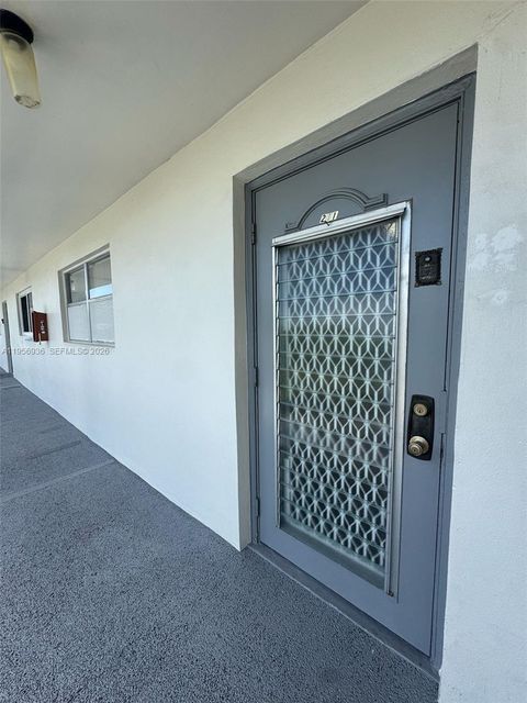 8450 Sunrise Lakes Blvd 211 Sunrise FL 33322