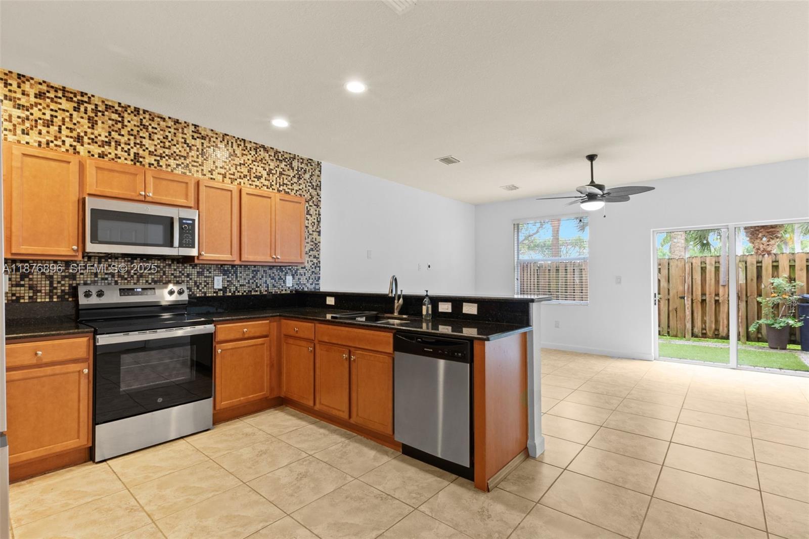 LAKES BY THE BAY EVE REPL - Residential Lease