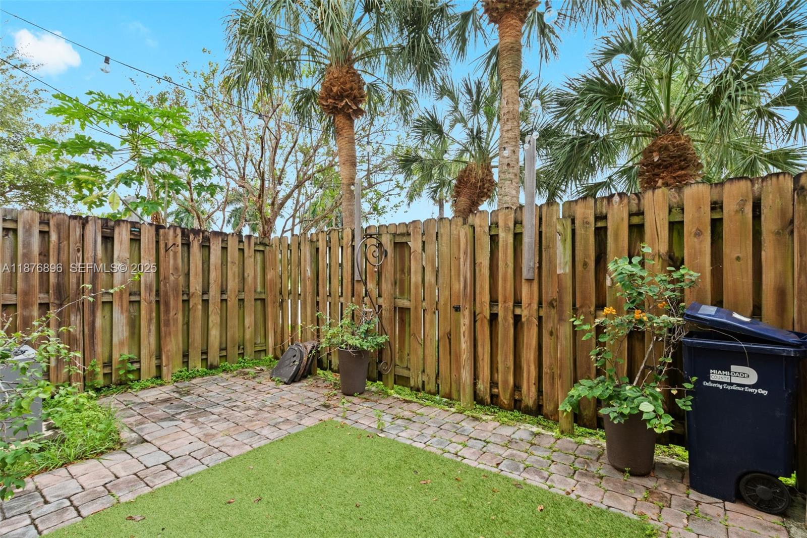 LAKES BY THE BAY EVE REPL - Residential Lease