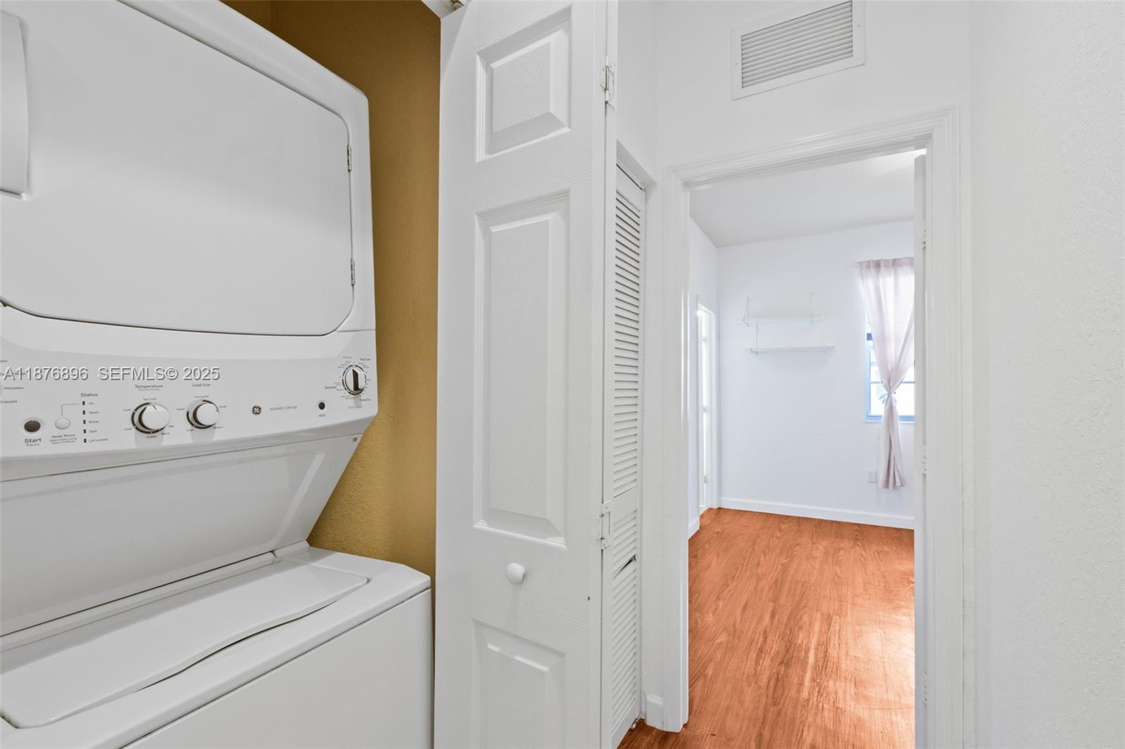 LAKES BY THE BAY EVE REPL - Residential Lease