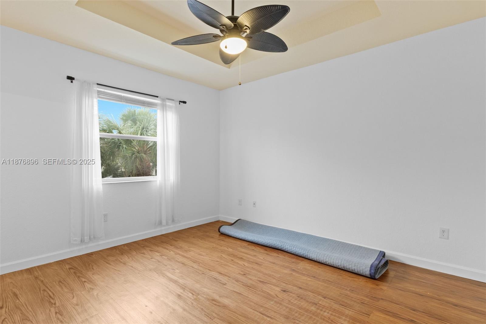 LAKES BY THE BAY EVE REPL - Residential Lease