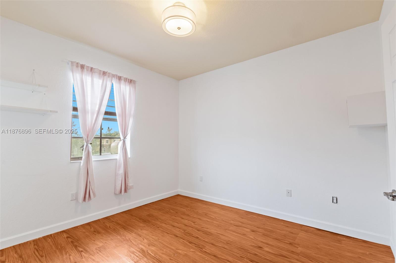 LAKES BY THE BAY EVE REPL - Residential Lease