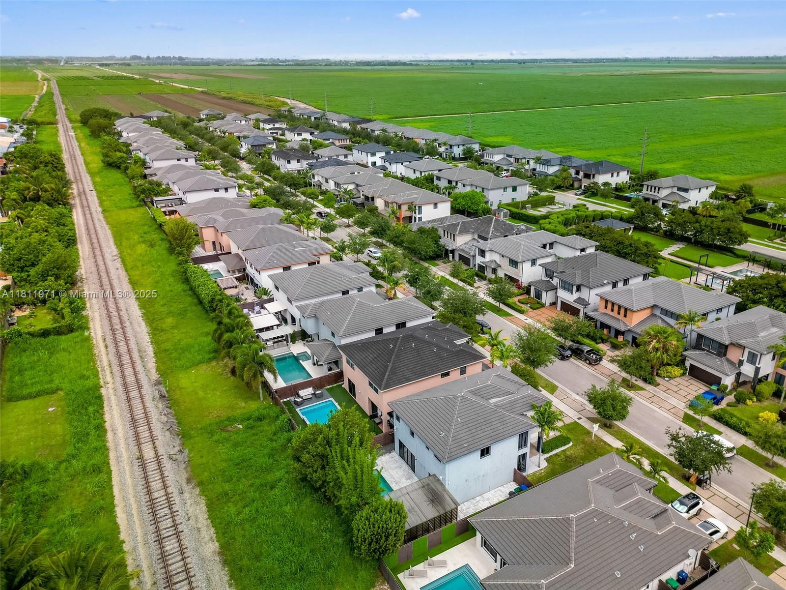 CRESTVIEW WEST - Residential