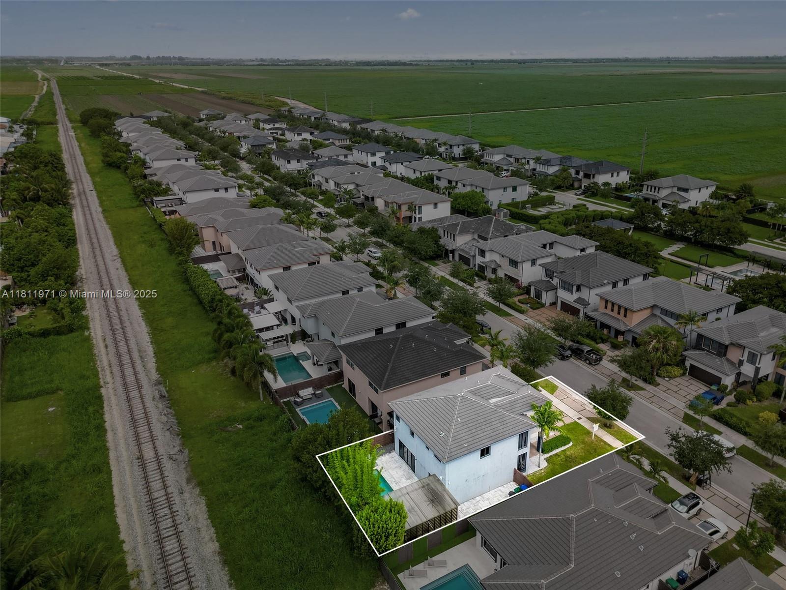 CRESTVIEW WEST - Residential