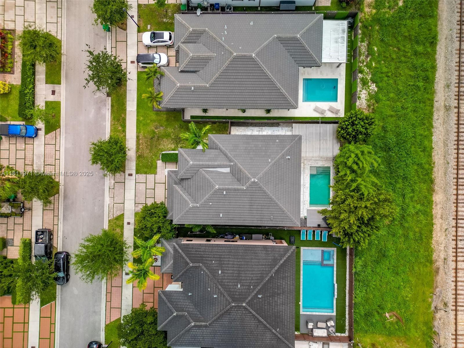 CRESTVIEW WEST - Residential