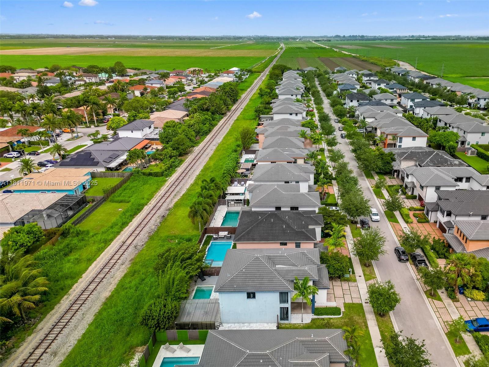 CRESTVIEW WEST - Residential