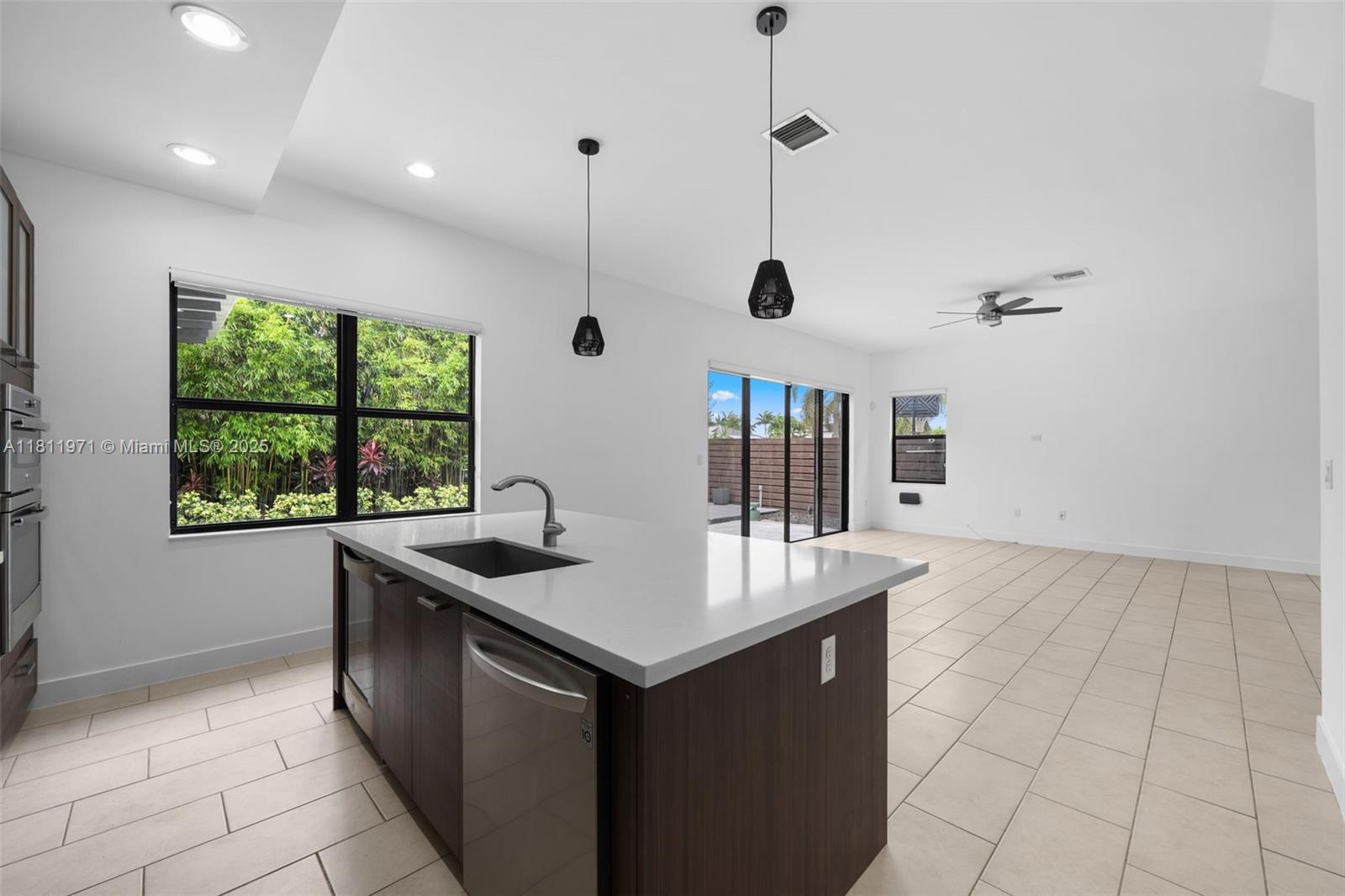 CRESTVIEW WEST - Residential