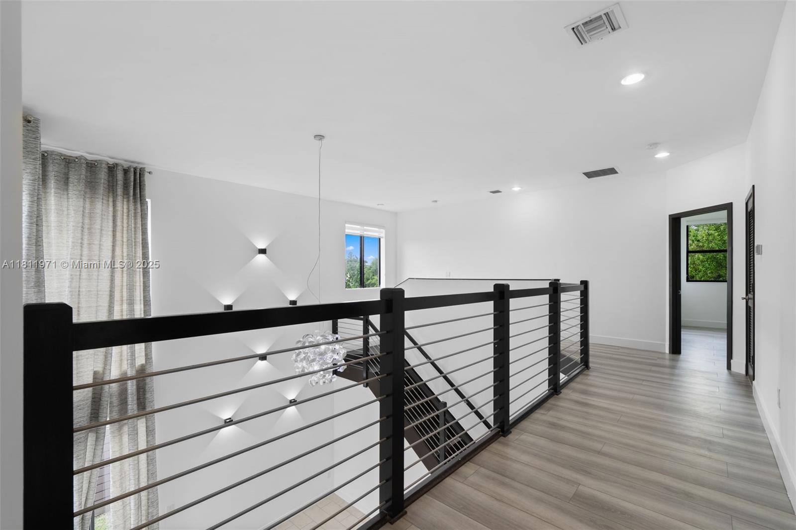 CRESTVIEW WEST - Residential