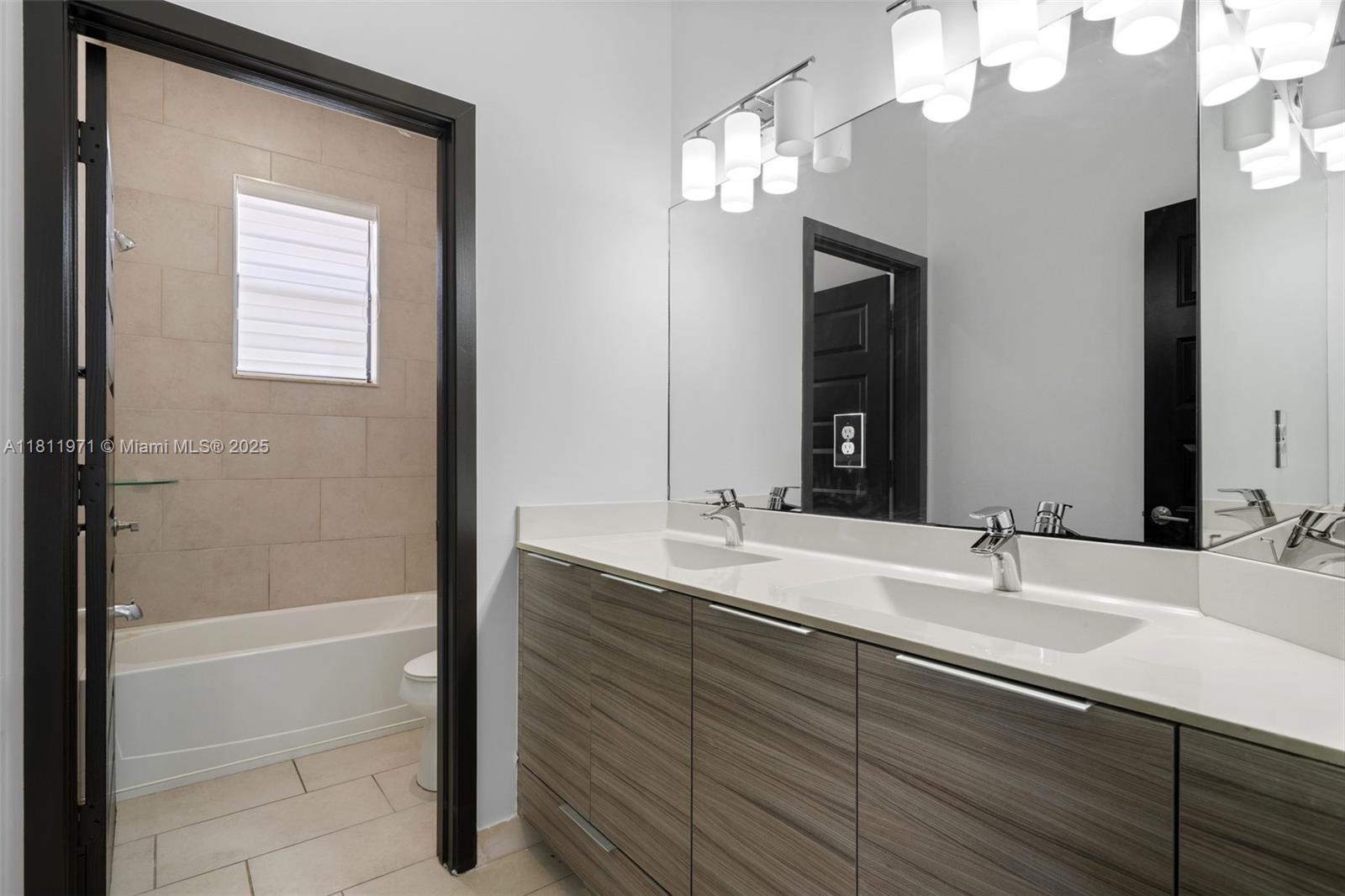 CRESTVIEW WEST - Residential