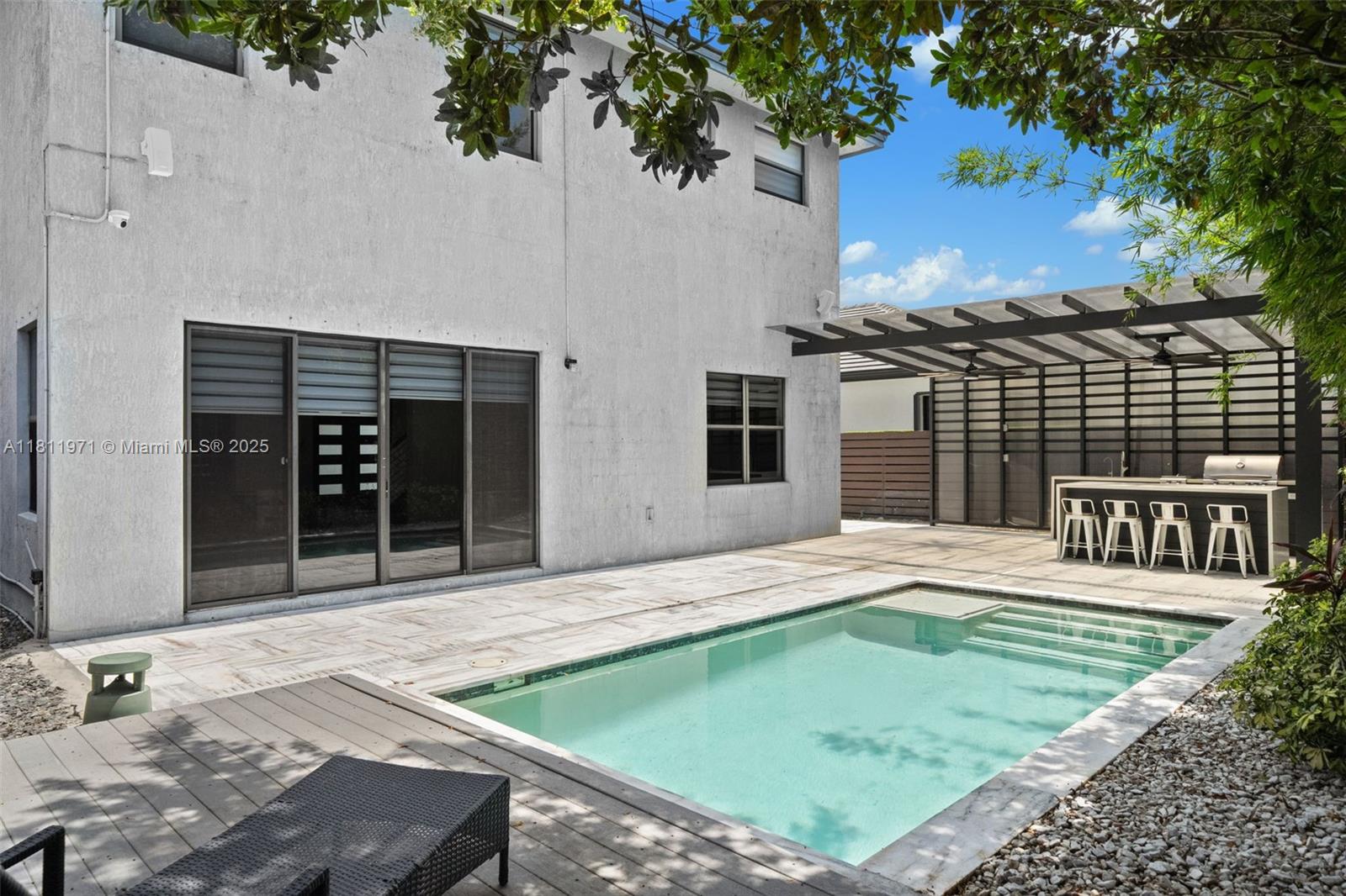 CRESTVIEW WEST - Residential