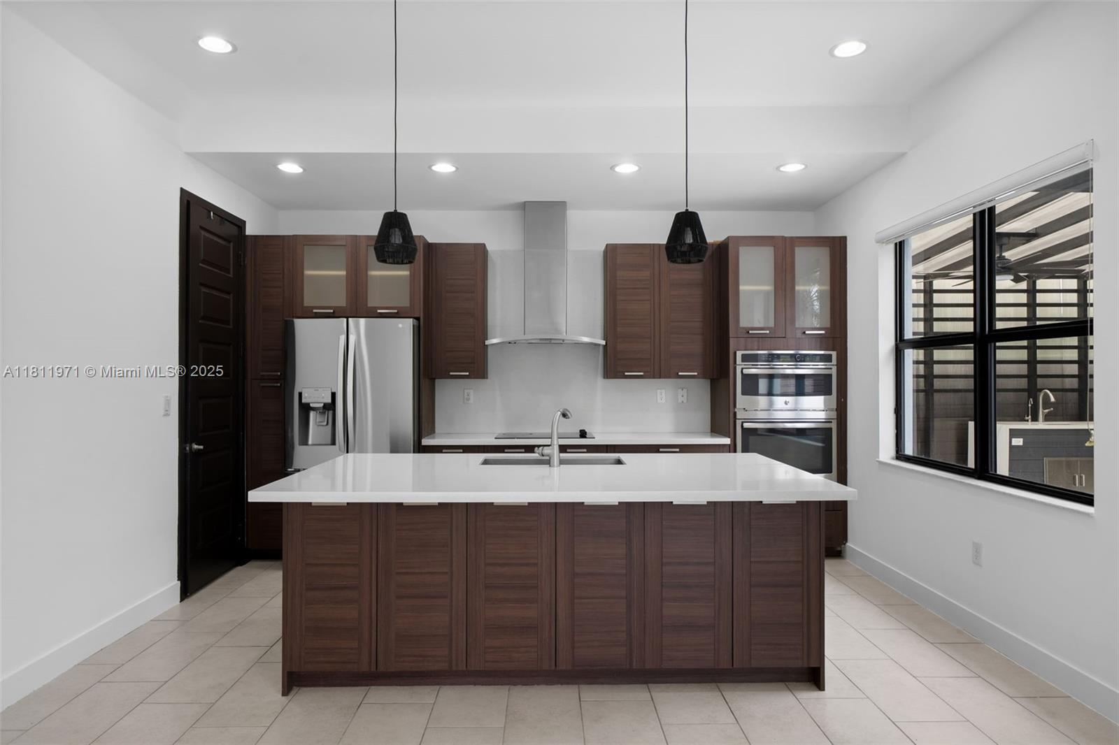 CRESTVIEW WEST - Residential