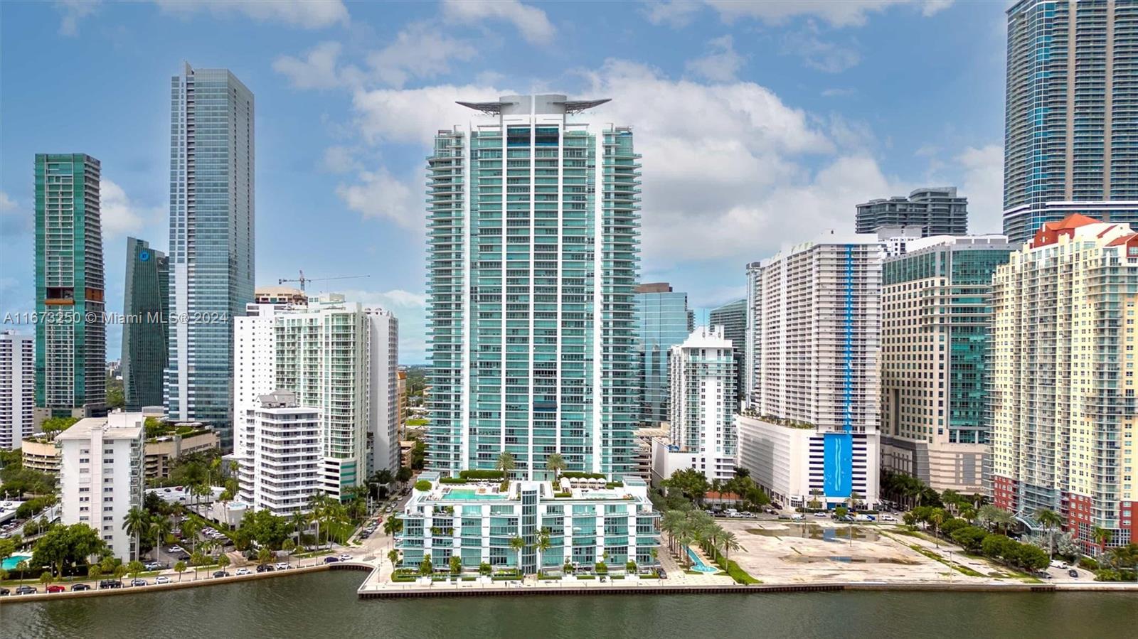 Property for Sale at 1331 Brickell Bay Dr 3603, Miami, Broward County, Florida - Bedrooms: 2 
Bathrooms: 3  - $1,650,000