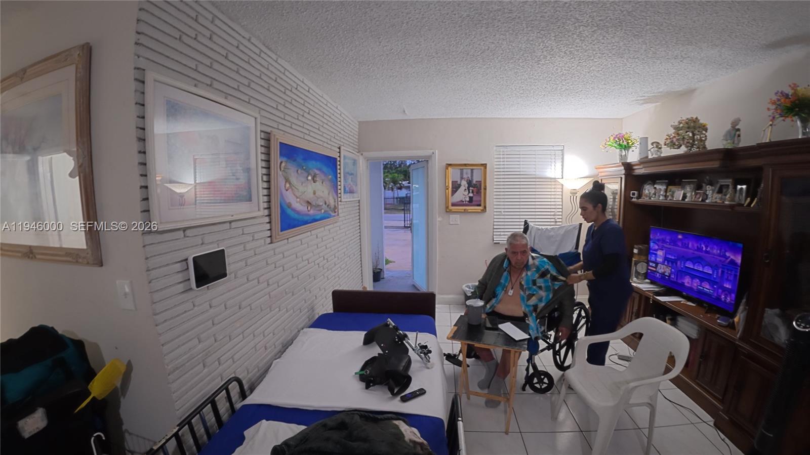 PINE TREE PARK - Residential