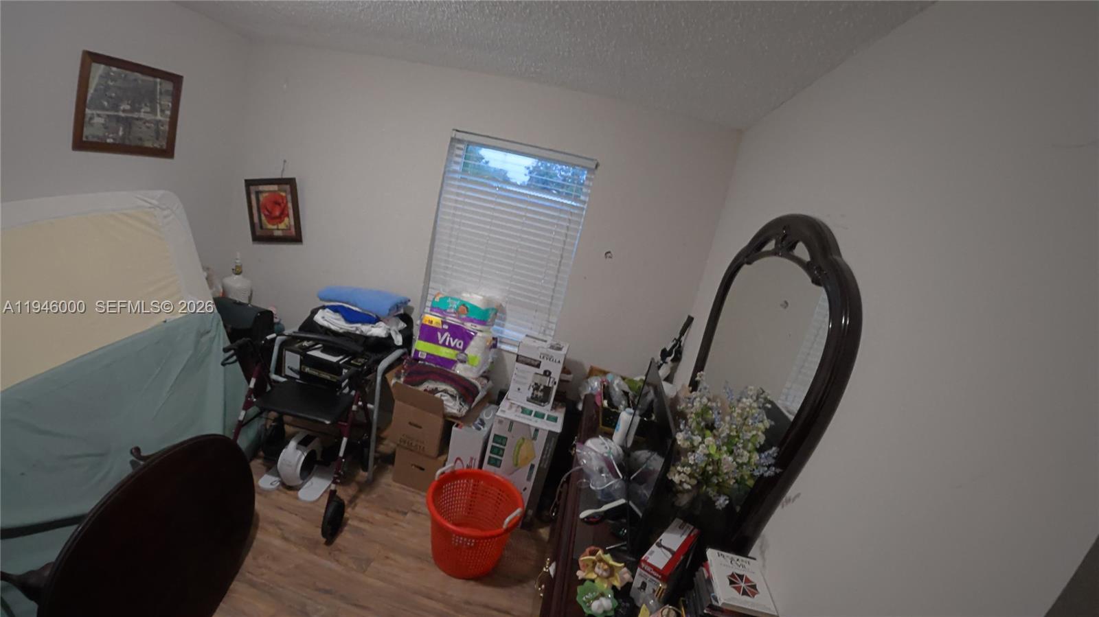 PINE TREE PARK - Residential