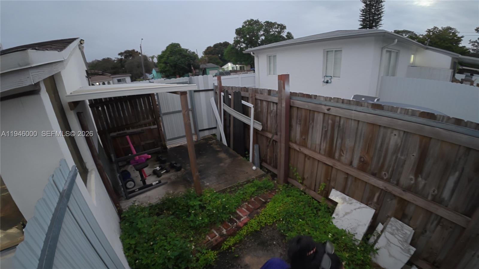 PINE TREE PARK - Residential