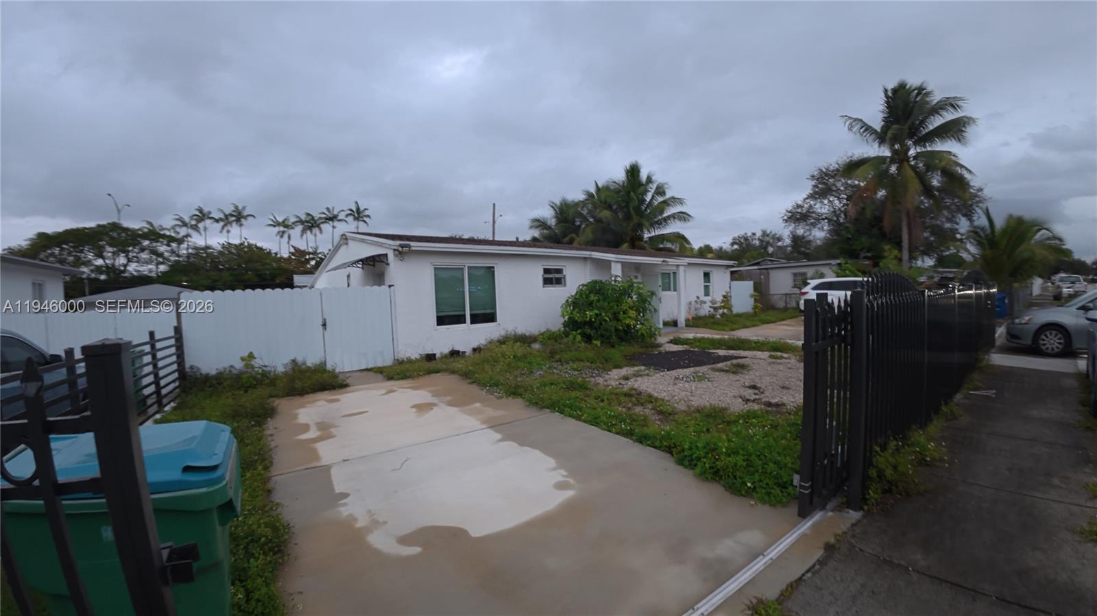 PINE TREE PARK - Residential