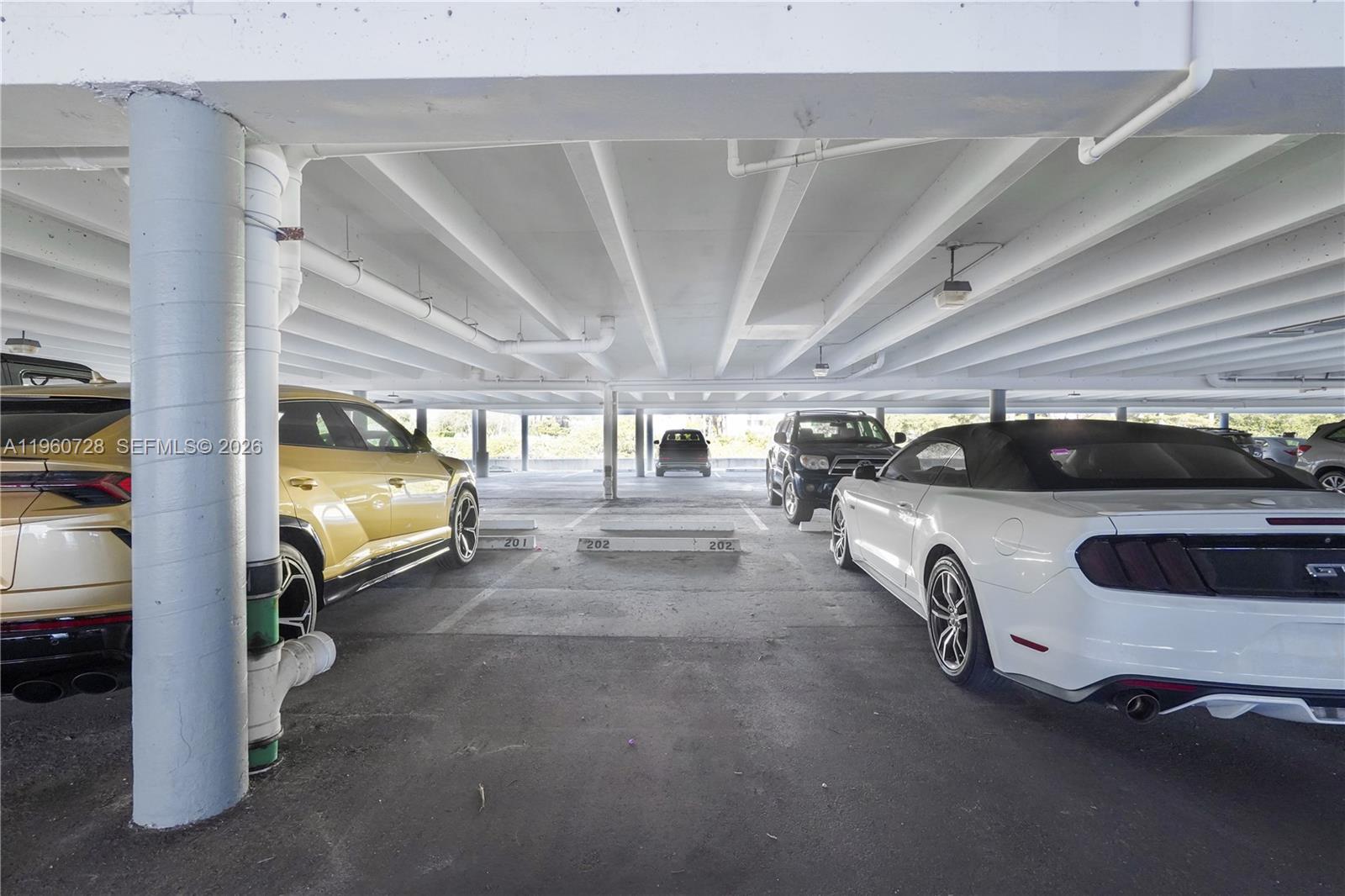 AVENTURA ELDORADO CONDO - Residential