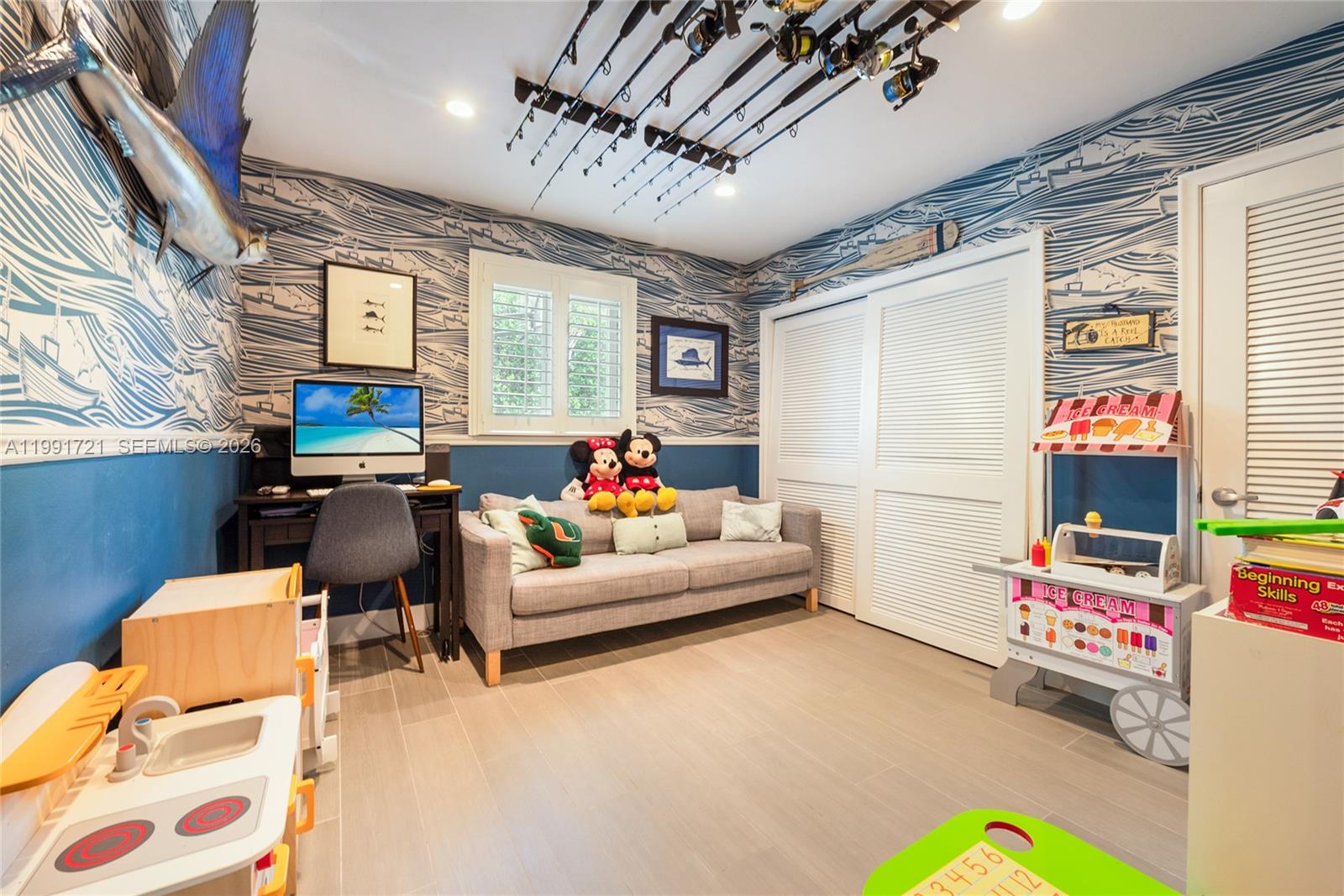 KENDALL EAST - Residential