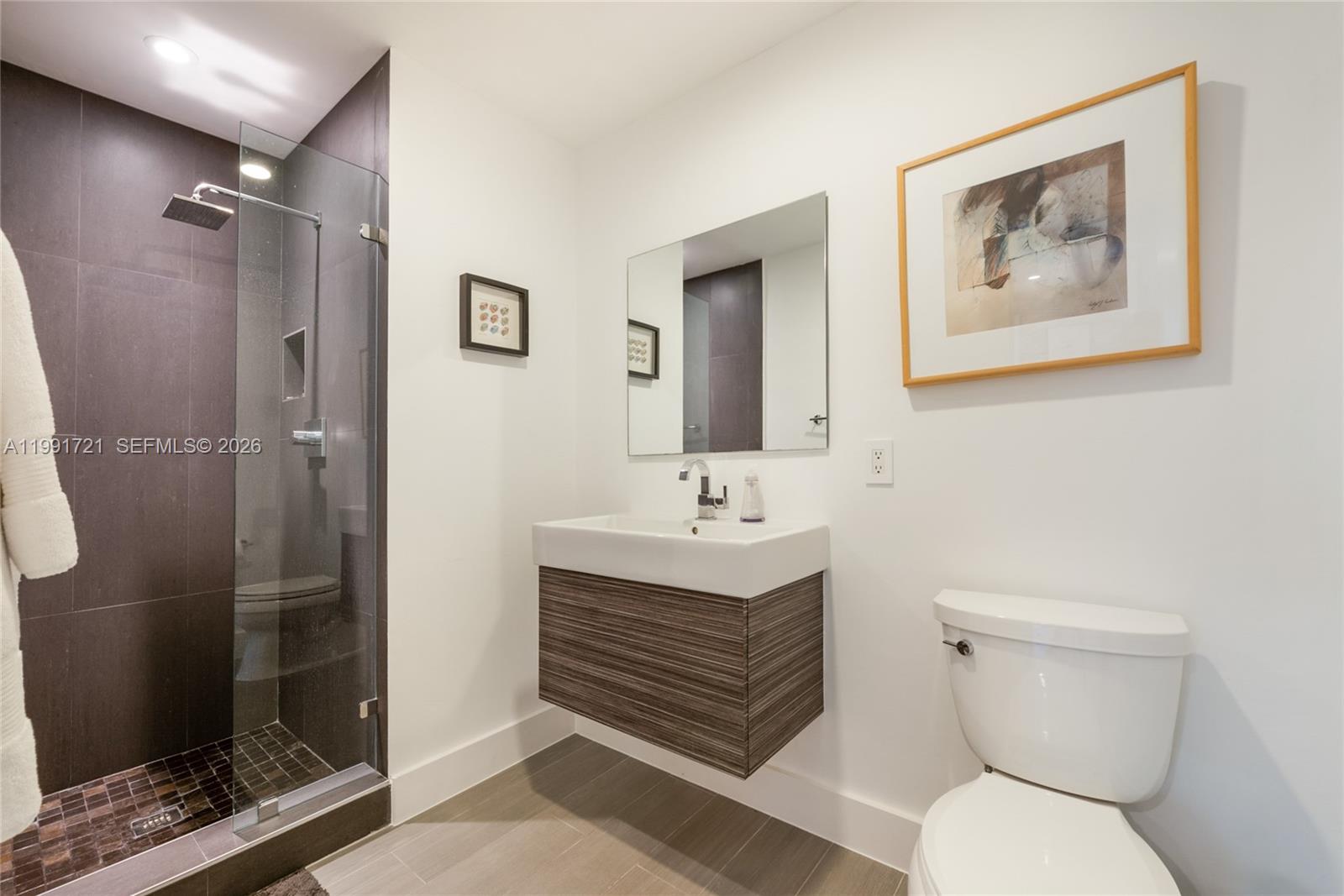 KENDALL EAST - Residential