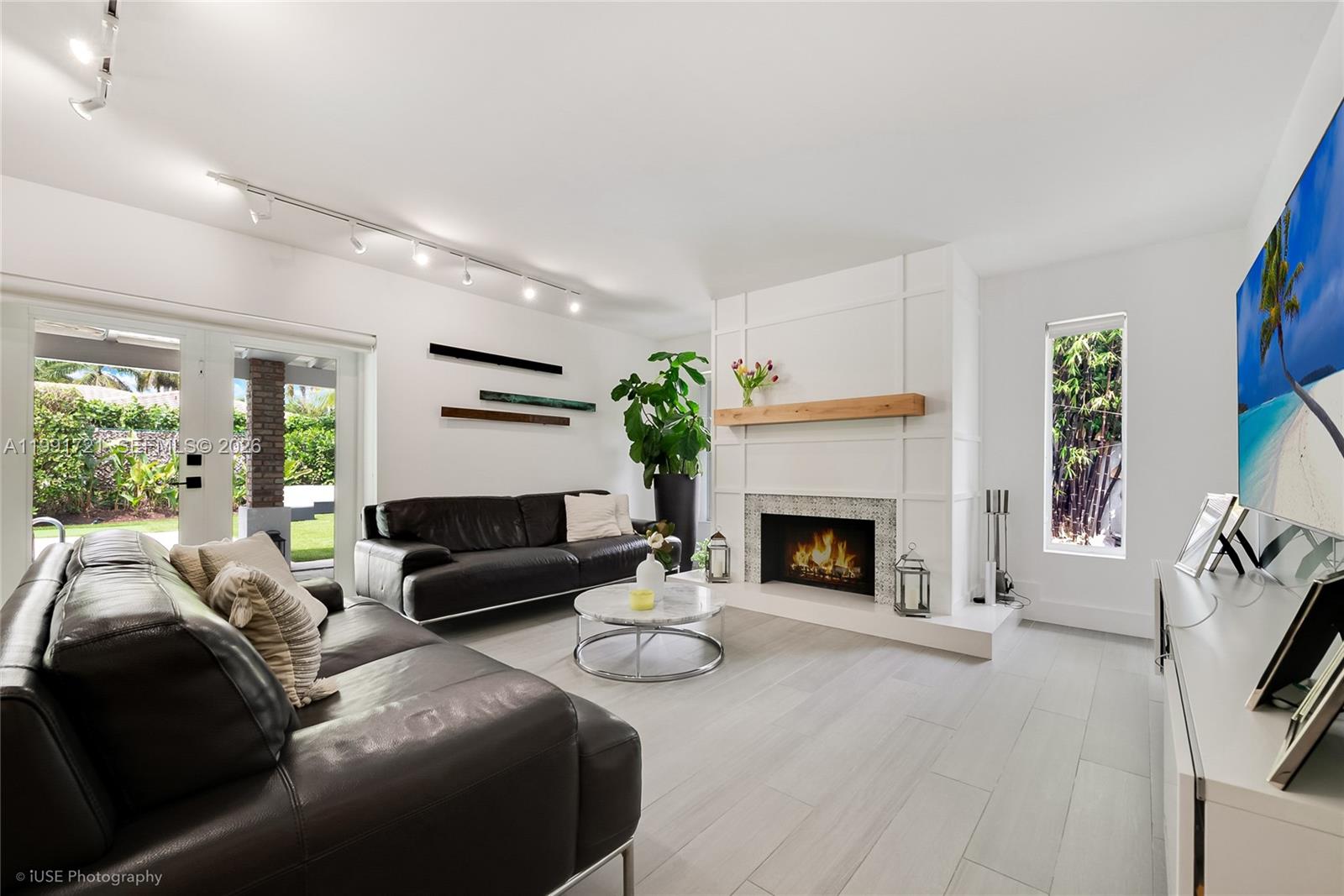 KENDALL EAST - Residential