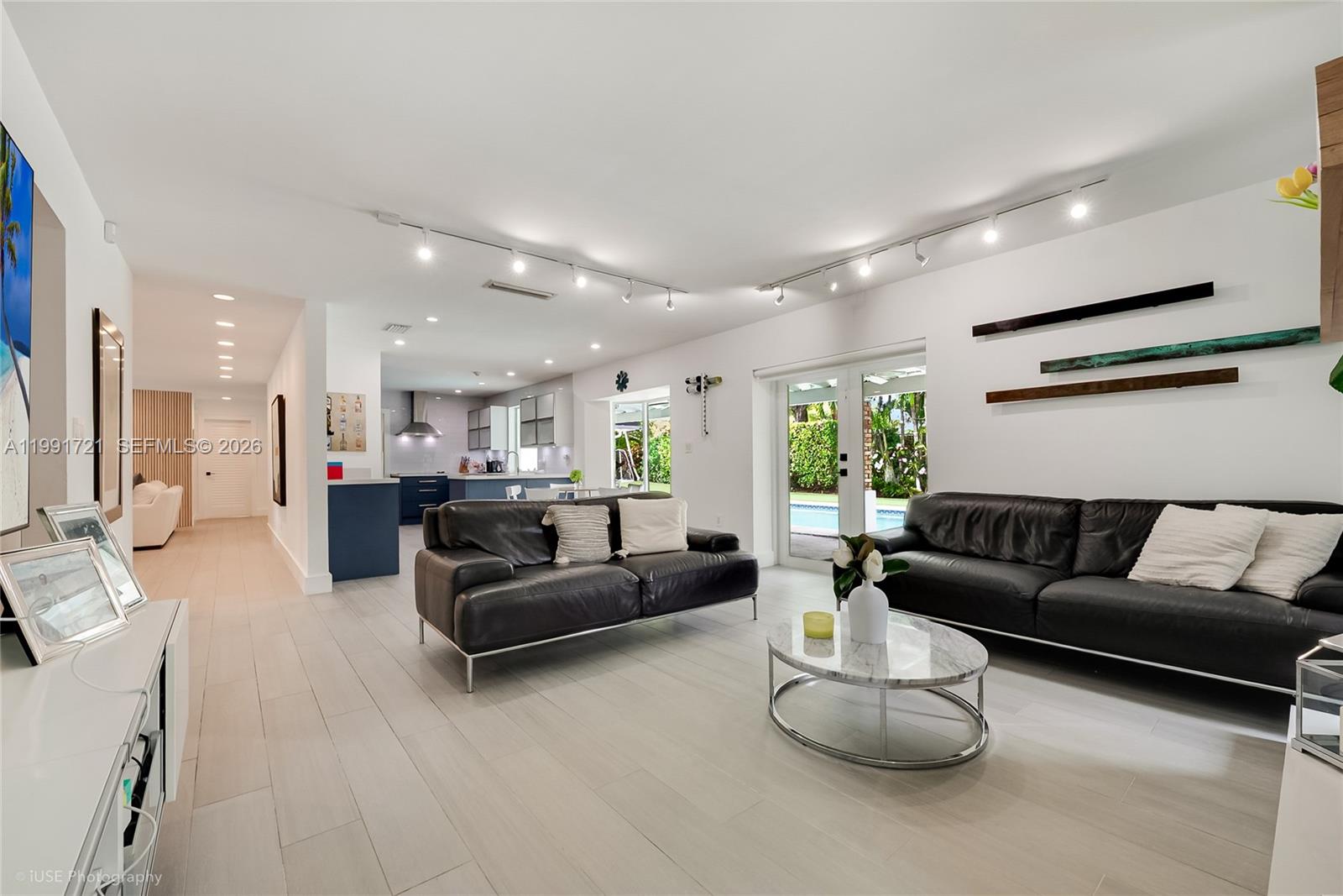 KENDALL EAST - Residential