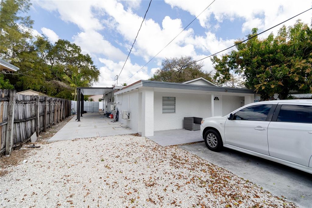 Photo of 5803 Buchanan St, Hollywood, FL 33021 (MLS # A11971664)