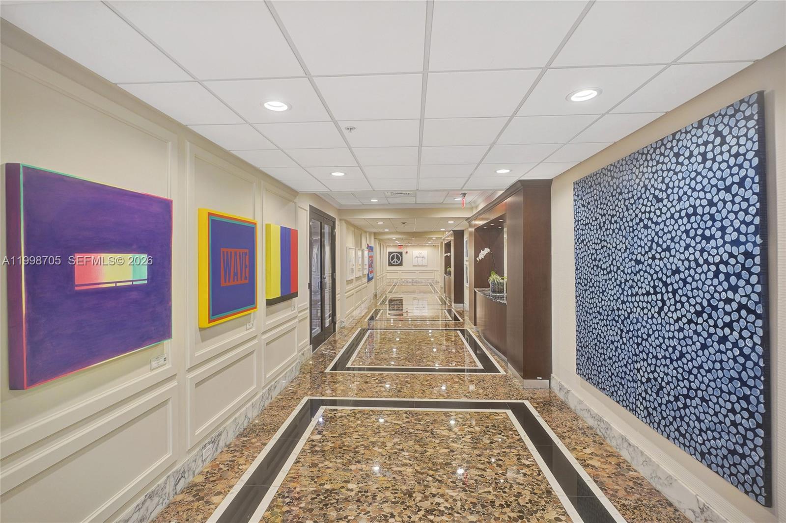 5600 CONDO - Residential