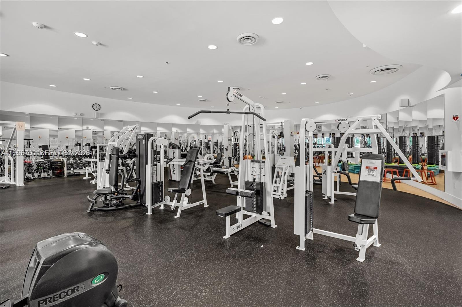 5600 CONDO - Residential