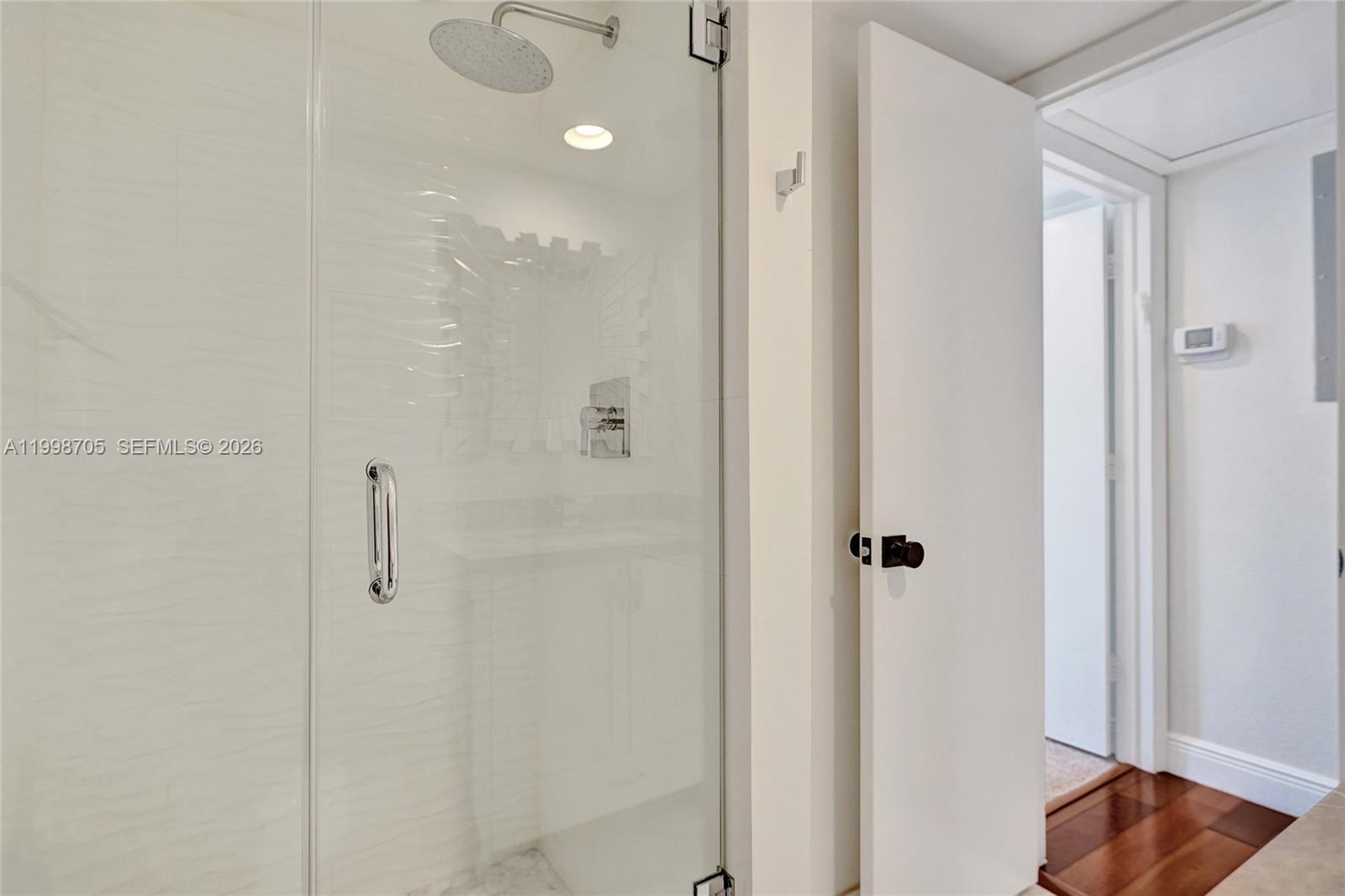 5600 CONDO - Residential