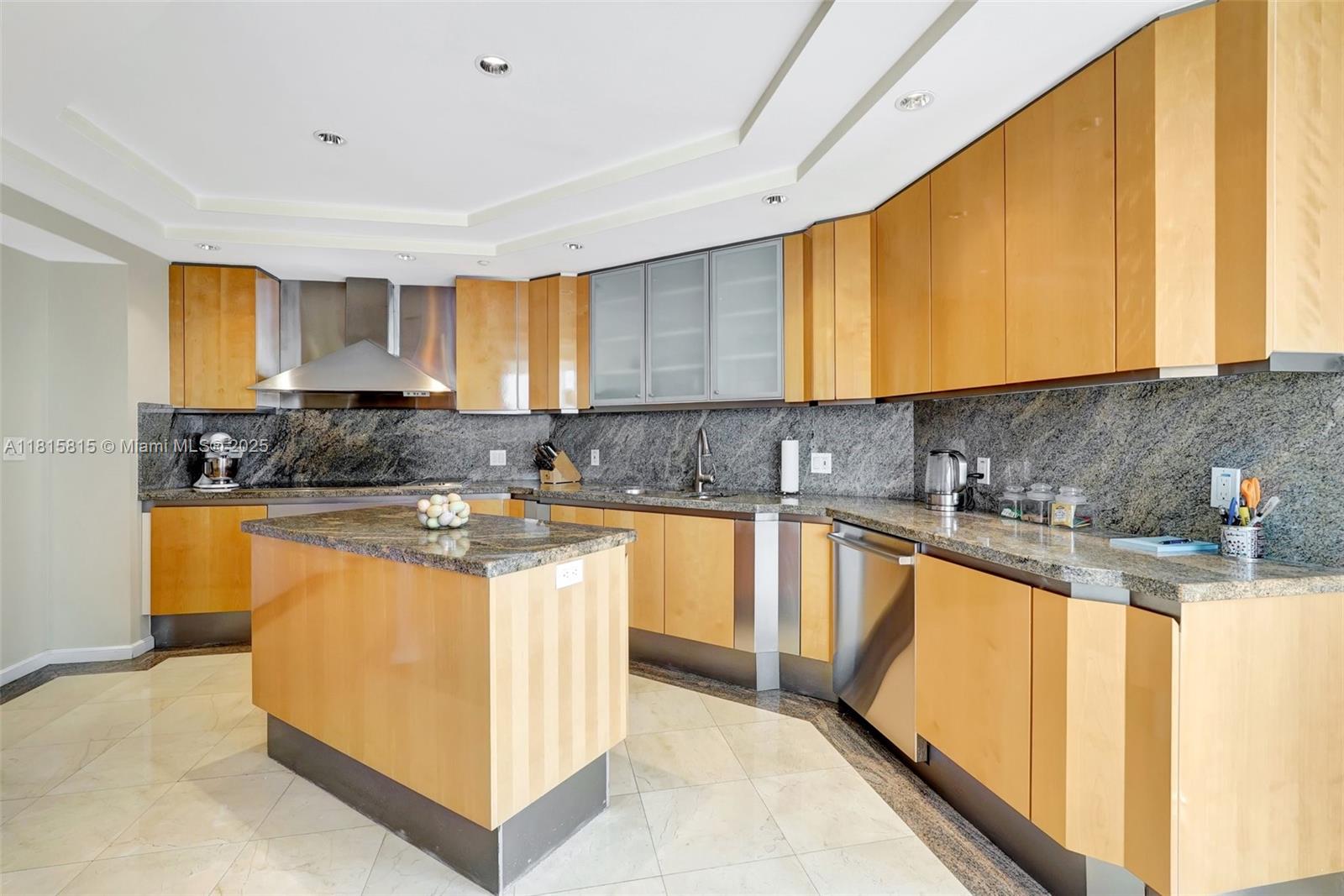 2600 ISL BLVD WILLIAMS IS - Residential