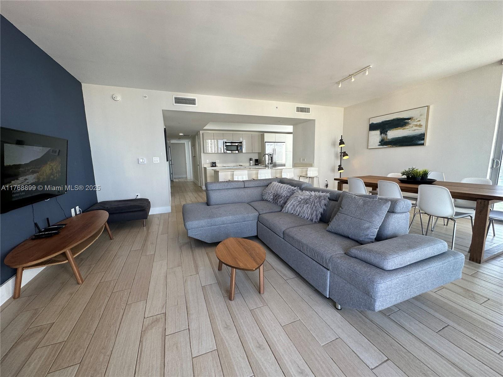 BEACHWALK CONDOMINIUM - Residential