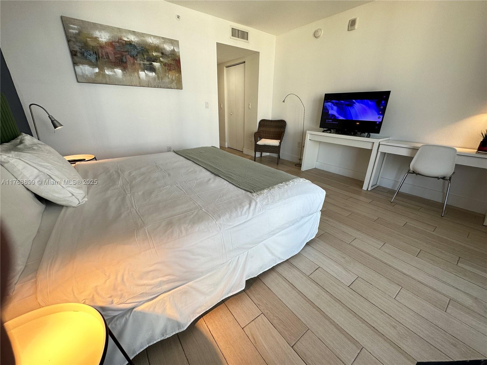 BEACHWALK CONDOMINIUM - Residential