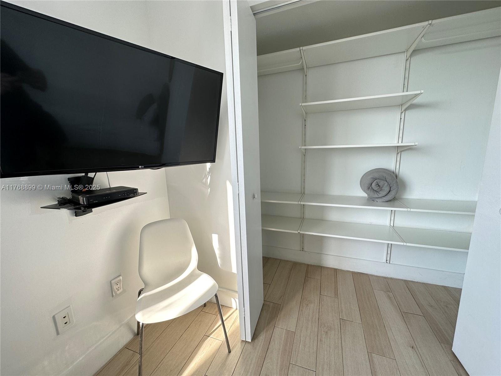 BEACHWALK CONDOMINIUM - Residential