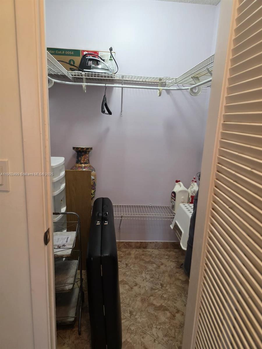 PLAZA TOWERS NORTH CONDO - Residential