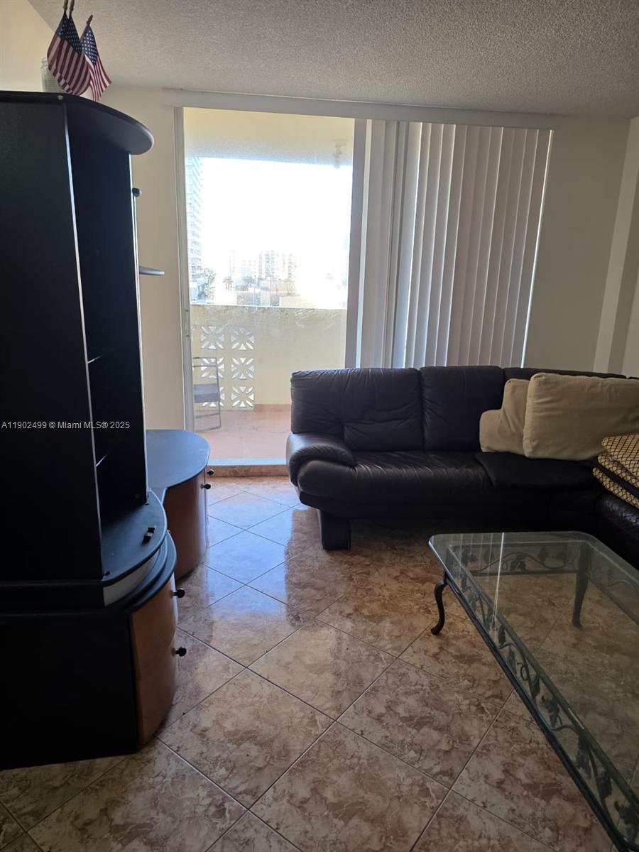 1833 S Ocean Dr 1505
